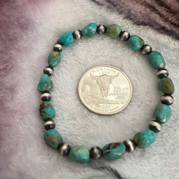 ❤️ 8mm Desert Pearl Turquoise Navajo Influenced Stretchy Bracelet for Stacking - Picture 6 of 15